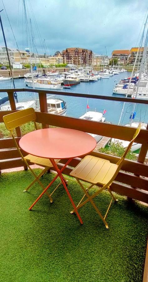 Le Loft-Boat Apartment Deauville Luaran gambar
